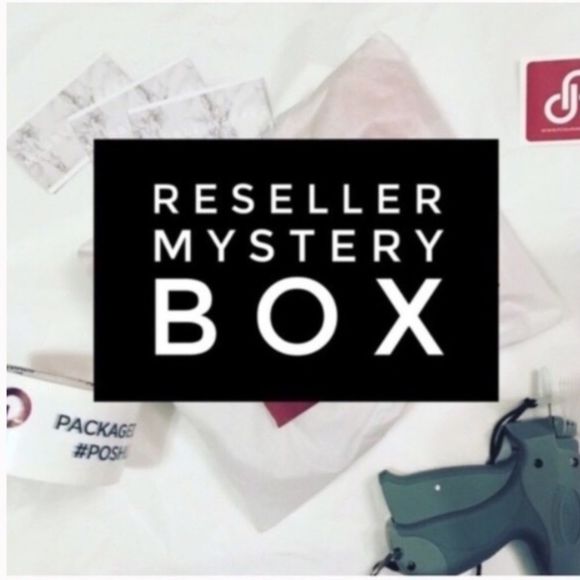 Mystery Reseller Box - Women’s Various TOPS ONLY - Picture 5 of 6